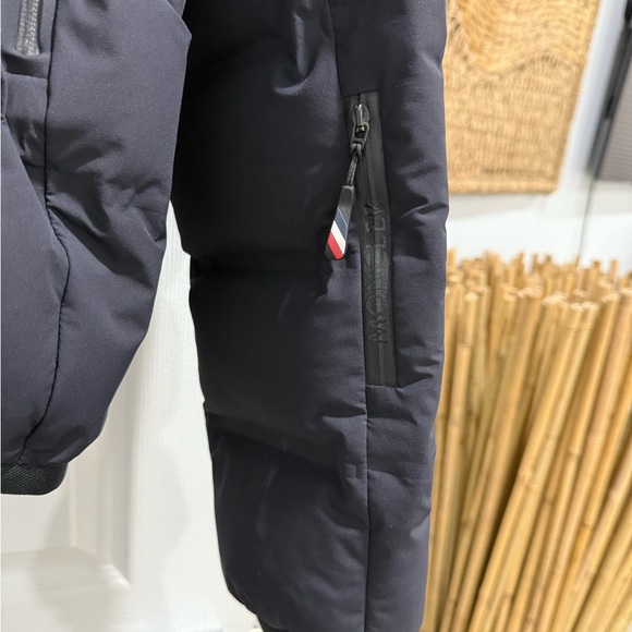 Authentic Men Moncler Jacket - Picture 8 of 12